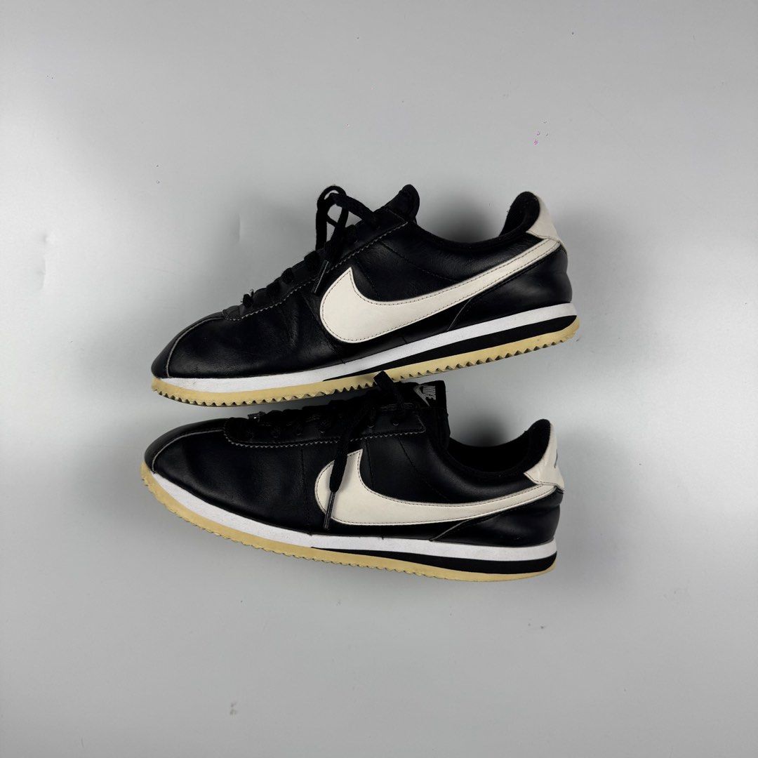 Nike Cortez (Category: Sneakers) located in Bulacan. Submitted by b4mzz (Listing ID 1462378855, Image 1). Description: Size 8.