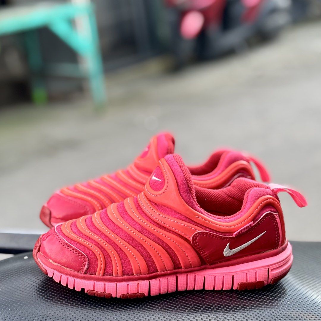 Nike Dynamo Maroon Toddler (Category: Babies & Kids Fashion) located in San Fernando. Submitted by kickslocker (Listing ID 1462351657, Image 2). Description: - Nike Dynamo Toddler Shoes - Size: 1Y (32 EUR / 20CM) - Color: Vibrant Maroon with Pink Accents - Condition: Very Good - Features: Easy Slip-On Style - Ideal for: Everyday Wear & Play.