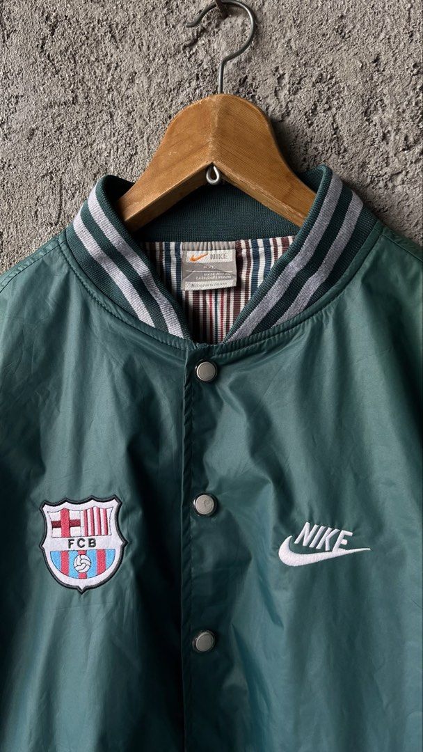 Nike FC Barcelona Snap-Button Bomber Jacket (Category: Coats, Jackets and Outerwear) located in Cabuyao City. Submitted by kisyana (Listing ID 1462358157, Image 2). Description: .