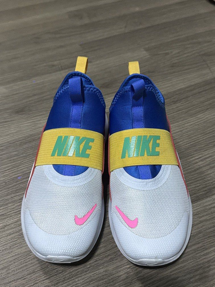 Nike Flex Runner (Category: Babies & Kids Fashion) located in Quezon City. Submitted by littlegabu_treasures (Listing ID 1462300669, Image 1). Description: Nike Flex Runner Younger Kids Running Shoes Used only twice No box already Bought for 2,295 pesos Size 22cm.