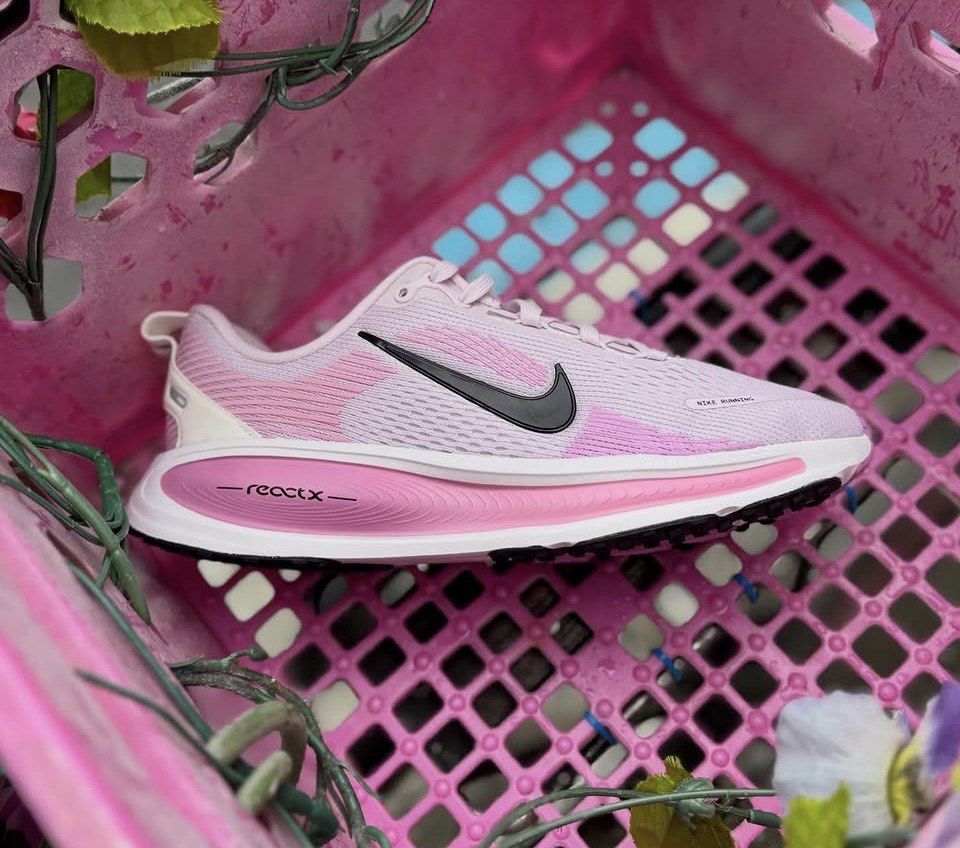 Nike GS Vomero 18 (Category: Sneakers) located in Manila. Submitted by stopshop26 (Listing ID 1462279363, Image 1). Description: For pre-order 3-4 weeks ETA 50% dp to process order Avail sizes: 23cm 23.5cm 24cm 25cm Brand new and original Onhand ans ready to ship.