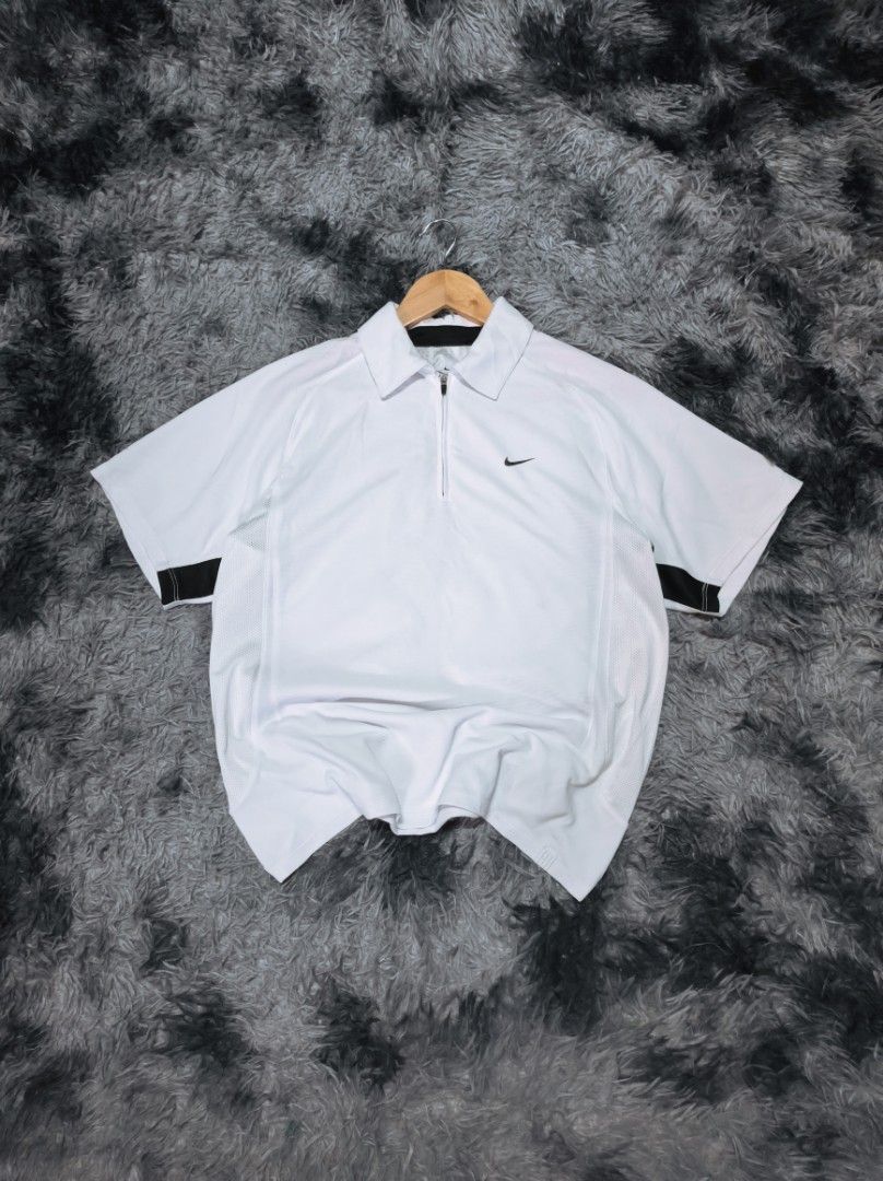 NIKE HALF ZIP DRIFIT POLO SHIRT (Category: Activewear) located in Taguig. Submitted by steeze_plug (Listing ID 1462417052, Image 1). Description: EXCELLENT Condition! No any issues Complete tags (authentic piece) ✅ 10/10 color rate (no stains / discolorations) ✨ Rare piece! Working well zipper Solid netoo! 🙌🤍 Dimes: M 22 width 27 length 🚛 J&T/FLASH EXPRESS delivery ➤ (Payment must be processed first) 🛵 Can also do Lalamove delivery if malapit