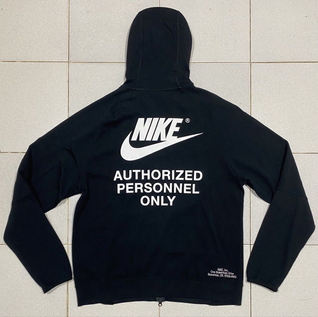 Nike Hoodie (Category: Coats, Jackets and Outerwear) located in Mandaue City. Submitted by MJ_80 (Listing ID 1462342624, Image 2). Description: Nike Authorized Personnel Only Hoodie Size XL Dimes: 23 X 28 See photos for measurements Color rate & Condition: 9.9/10 Price: 1,450.