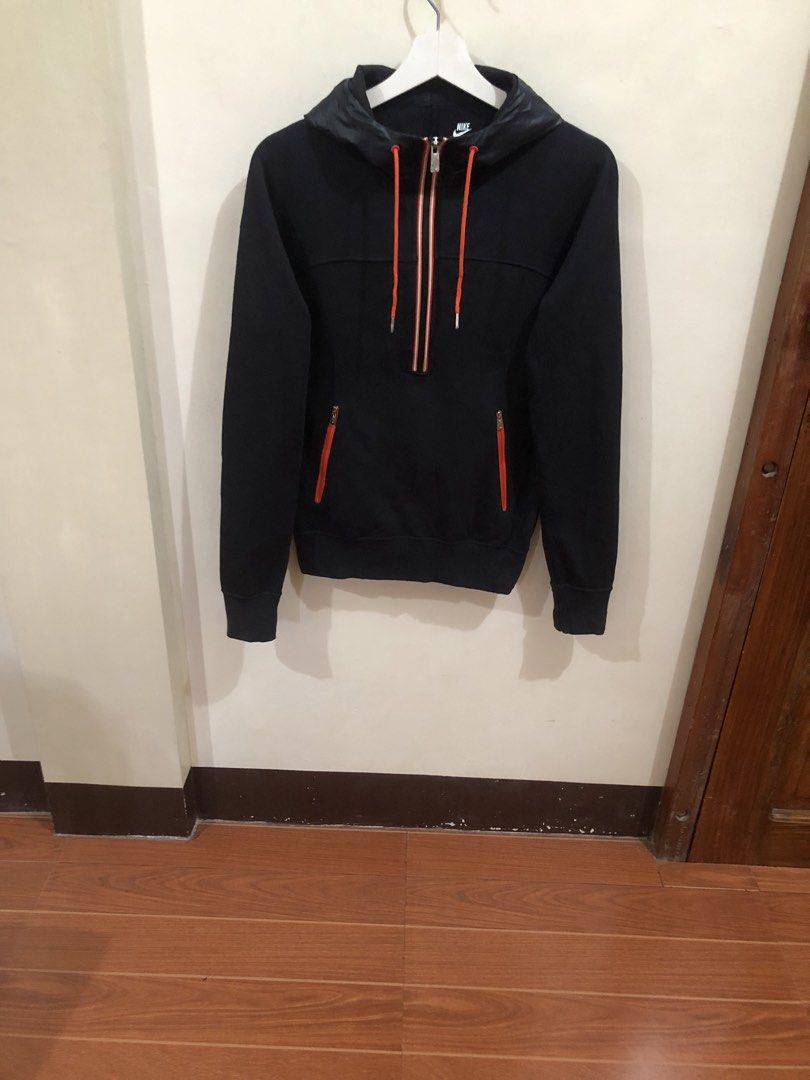 Nike Jacket Small (Category: Coats, Jackets and Outerwear) located in Oas. Submitted by alithrifthunter (Listing ID 1462376964, Image 2). Description: .