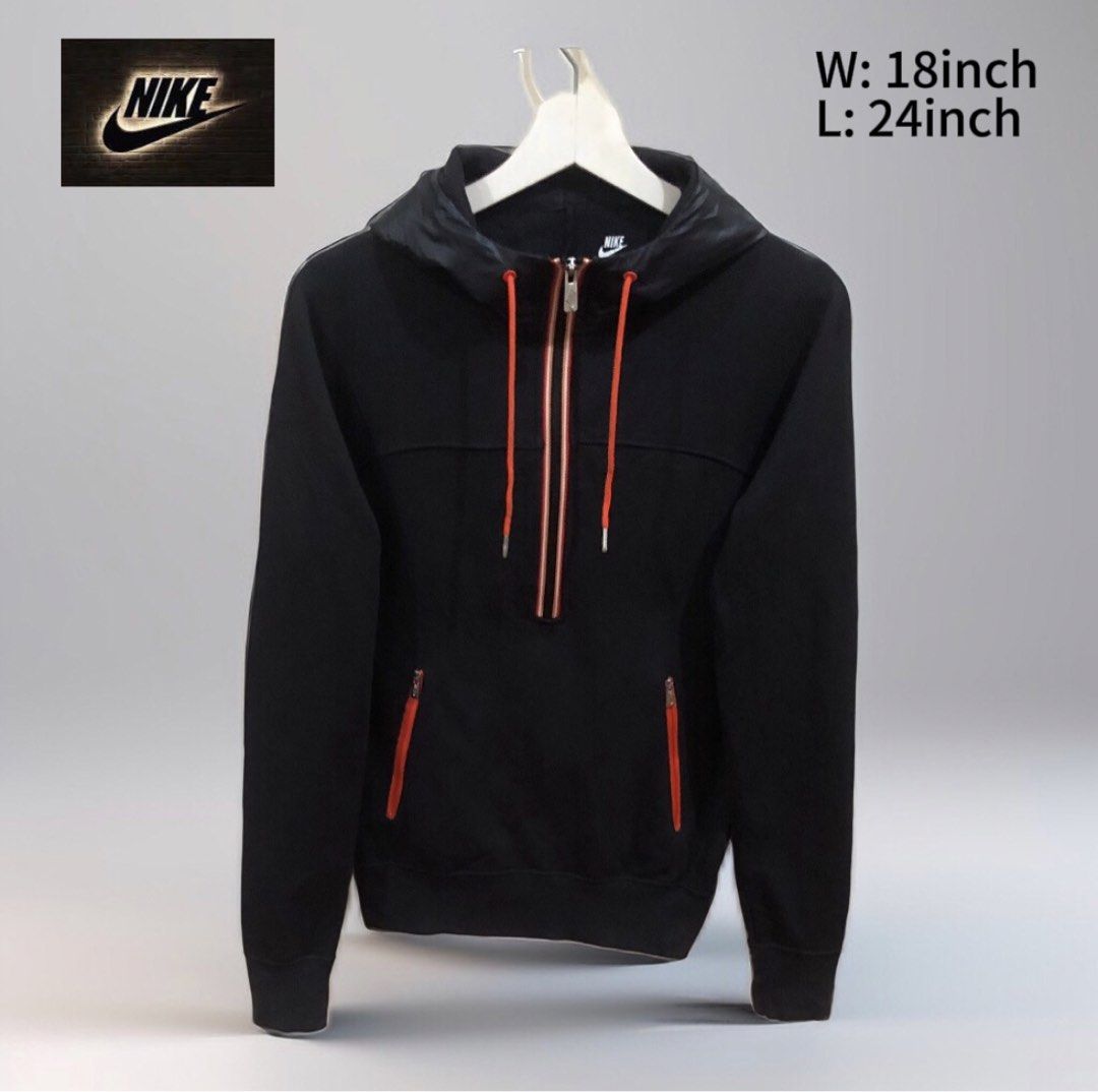 Nike Jacket Small (Category: Coats, Jackets and Outerwear) located in Oas. Submitted by alithrifthunter (Listing ID 1462376964, Image 1). Description: .