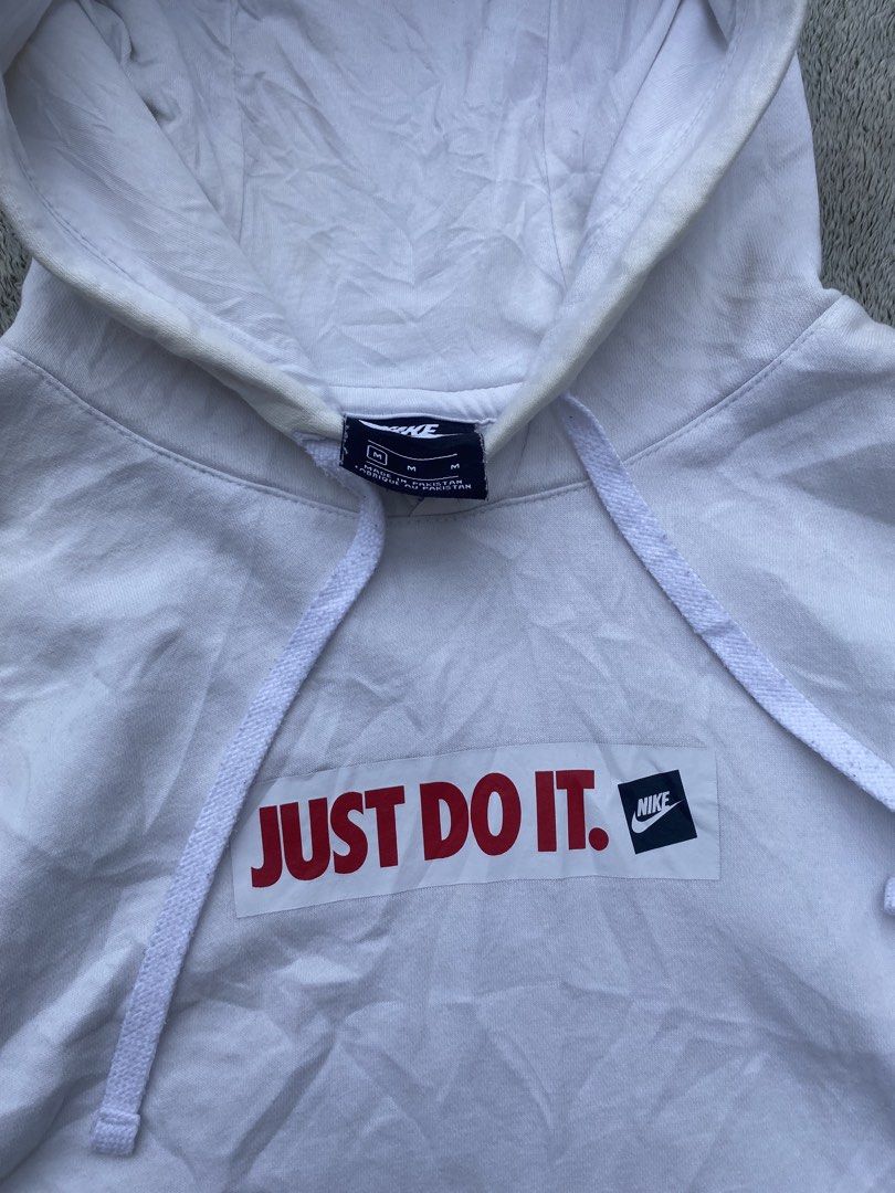 Nike just do it hoodie (Category: Hoodies) located in Davao. Submitted by jirielzac08036 (Listing ID 1462371039, Image 2). Description: width 22 length 26 no issue excellent.