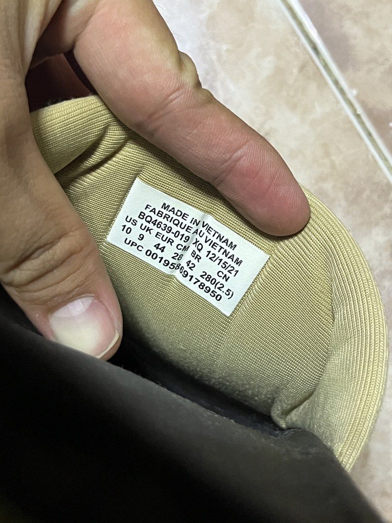 Nike Off court Slides (Category: Slippers & Slides) located in Iligan City. Submitted by curatedthrift.26 (Listing ID 1462317070, Image 3). Description: Nike Off court Slides authentic size 10 on tag Issue: stitched bottom negotiable .