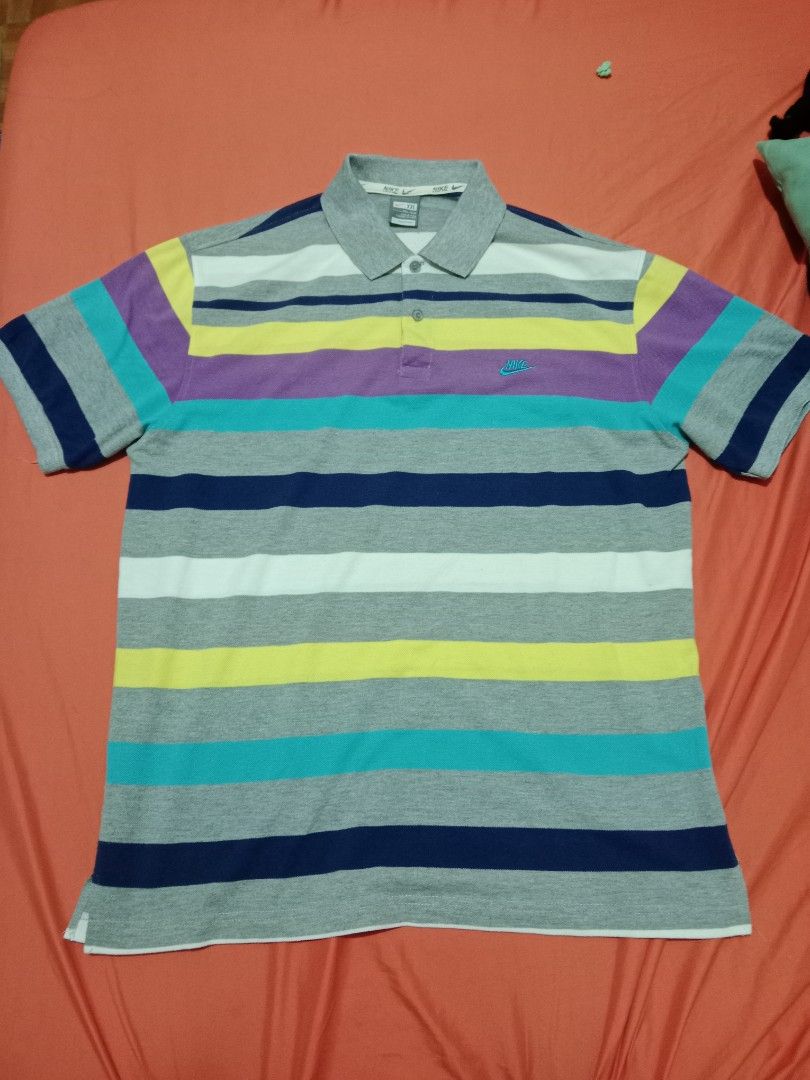 nike polo (Category: Tshirts & Polo Shirts ) located in Rizal. Submitted by shi.shiro (Listing ID 1462422067, Image 1). Description: 23x29 color rate 9/10 condition 9/10 issue loose stitch.