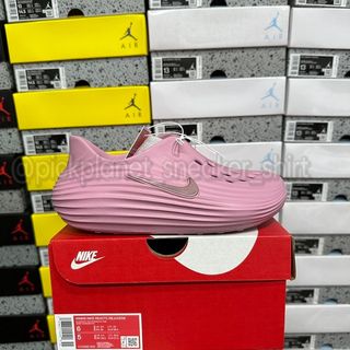 (Category: ) located in . Submitted by pickplanet_sneaker_shirt (Listing ID 1462430989, Image 1). Description: .