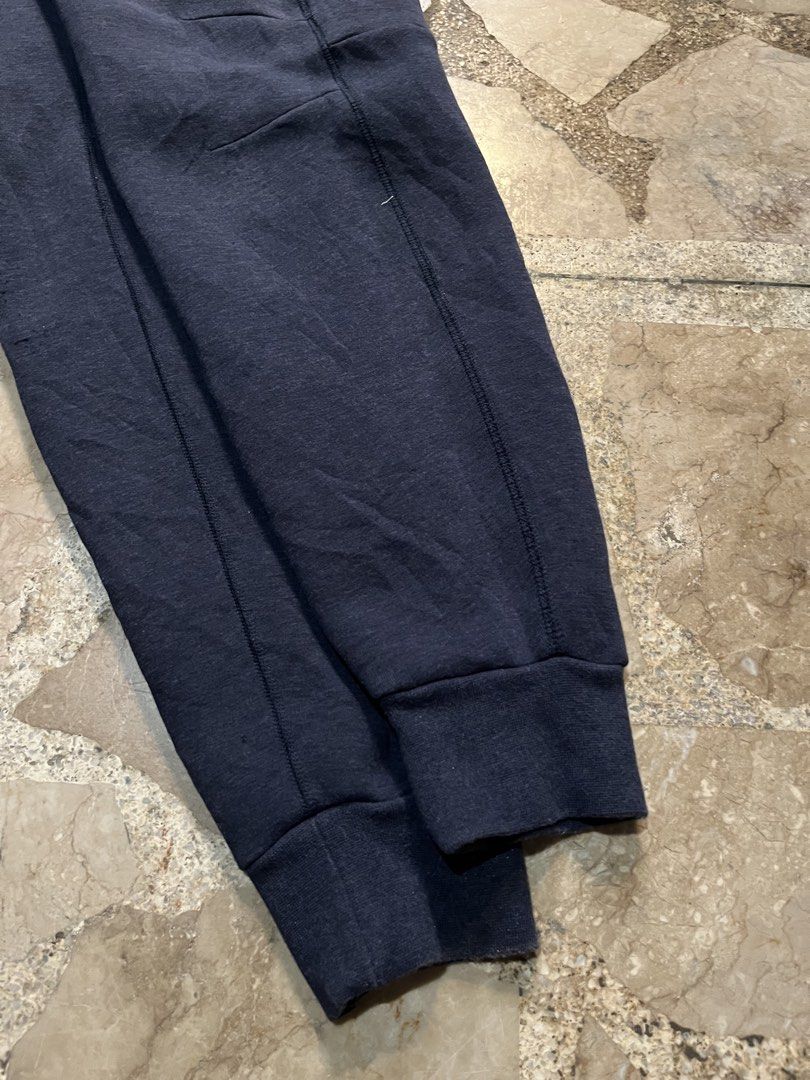 Nike techfleece pants (Category: Joggers) located in Manila. Submitted by thriftnirogus (Listing ID 1462409429, Image 3). Description: Nike techfleece pants width: 28 - 30 length: 39 no issue.