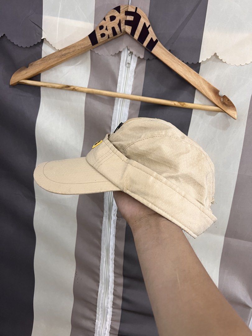 nike tn (Category: Caps & Hats) located in Cagayan de Oro. Submitted by mnrsjspr (Listing ID 1462270905, Image 2). Description: convertible to visor need deep wash not working zipper .