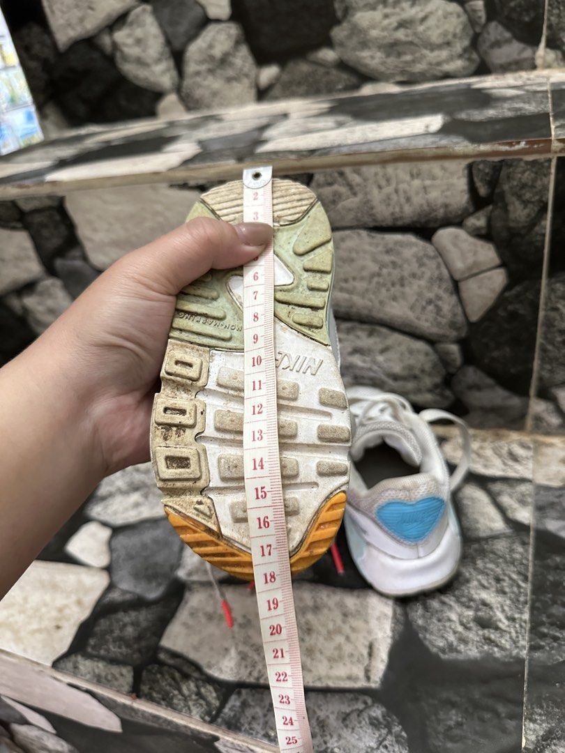 NIKE TODDLER AIRMAX (Category: Babies & Kids Fashion) located in Baguio. Submitted by azbentabols (Listing ID 1462278886, Image 3). Description: NIKE TODDLER AIRMAX Unisex Good condition(needs washing) 16-17cms ₱750.