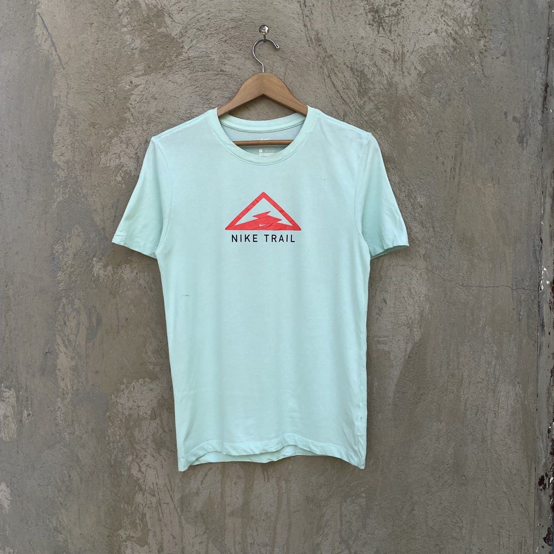 Nike Trail Performance Tee (Category: Activewear) located in Cebu City. Submitted by jaydeeace (Listing ID 1462391430, Image 1). Description: Nike Trail Performance Tee Small | 18 x 27 Excellent condition Needs wash Dm if Interested 📩.
