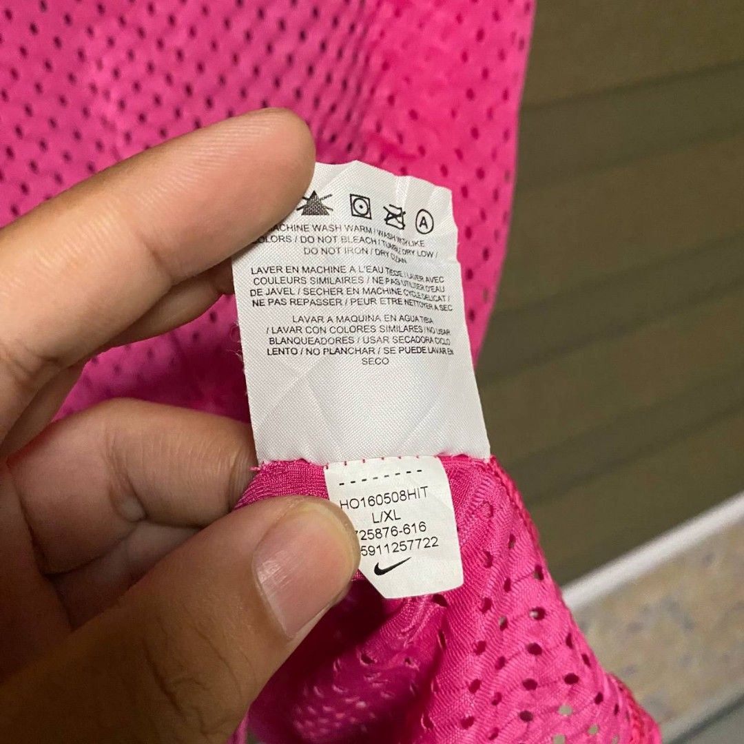 Nike training (Category: Activewear) located in Cavite. Submitted by safehawk-c9a684 (Listing ID 1462413089, Image 3). Description: for sale Nike training mesh size large to XL 24w27L excellent condition.