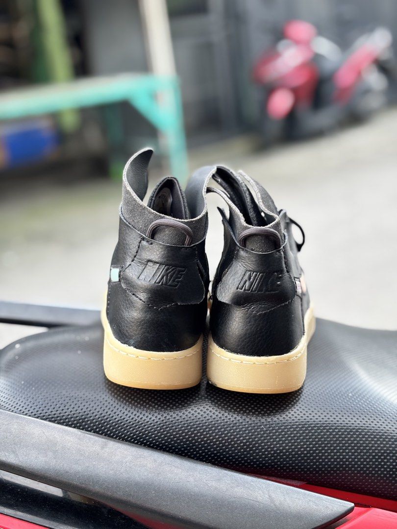 Nike Vandalised Women's (Category: Sneakers) located in San Fernando. Submitted by kickslocker (Listing ID 1462351774, Image 3). Description: - Nike Vandalised High-top Sneakers - Women's Size 5.5 (22.5cm) - Color: Black with Pink Accents - Features: Gum Sole - Condition: Very Good - Price: PHP 399.