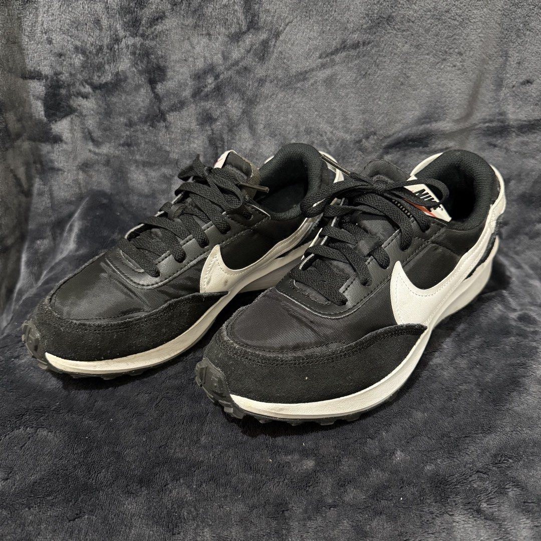 Nike Waffle Debut (Womens) (Category: Sneakers) located in Cainta. Submitted by missbelle.ph (Listing ID 1462336721, Image 2). Description: Womens Nike Waffle Debut Size: US7.5 / 24.5cm With box.