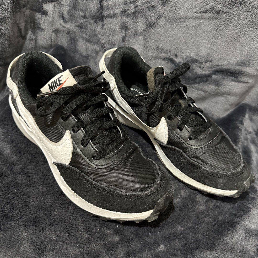Nike Waffle Debut (Womens) (Category: Sneakers) located in Cainta. Submitted by missbelle.ph (Listing ID 1462336721, Image 1). Description: Womens Nike Waffle Debut Size: US7.5 / 24.5cm With box.