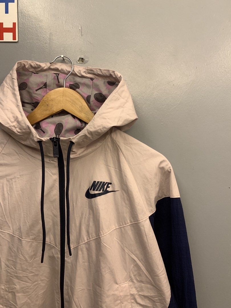 NIKE WINDBREAKER JACKET ( WOMENS ) (Category: Coats, Jackets and Outerwear) located in Cavite. Submitted by thrift2moolah (Listing ID 1462288639, Image 2). Description: Nike Windbreaker Jacket ( Womens ) Xs on tag 23/23-25 Excellent condition cut neck tag 450 add sf.