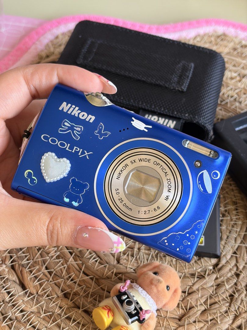 Nikon Coolpix S5100 Blue digicam (Category: Cameras) located in Taguig. Submitted by ideclutterss (Listing ID 1462438443, Image 2). Description: Original Nikon CoolPix S5100 in Blue 12.2 megapixels 5x optical zoom VR 2.7inch display 720p HD movie recording orig casing and battery included working charger all buttons are working flash is working no functional issue light scratches only and black spot on the screen (does not affect the quality of t