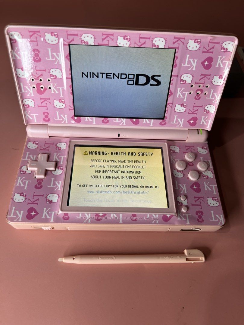 Nintendo DS Lite Pink Color (Category: Nintendo) located in Caloocan City. Submitted by snapshop_ph (Listing ID 1462305847, Image 2). Description: - with charger/RS Memory Card.