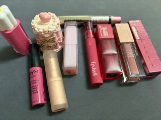 (Category: ) located in . Submitted by wardrobealwaysfull (Listing ID 1462417563, Image 1). Description: .