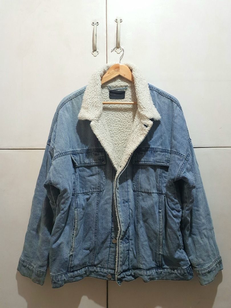 AUTHENTIC OAK+FORT 'SHERPA' DENIM JACKET (Category: Coats, Jackets and Outerwear) located in Manila. Submitted by ako.si.lemmor (Listing ID 1462308972, Image 2). Description: This item is authentic but thrifted, manage your expectation. Dimes: 23X27 (XL-XXL) Color rate: 8.5/10 Issue: One missing button, needs deep cleaning Ship at your own cost or pickup Mandaluyong..