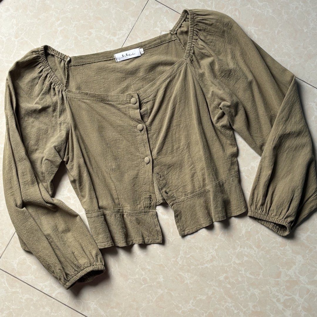 Olive Green Square Neck Button Up Blouse (Category: Blouses) located in Manila. Submitted by glenkm (Listing ID 1462292744, Image 1). Description: Free when you purchase any 2 .
