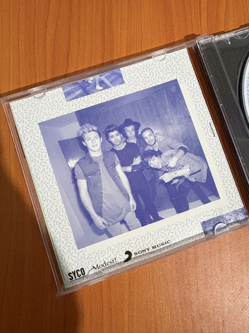 One Direction Four Physical Album (Category: Other Audio Equipment) located in Baguio. Submitted by ktlyncsn (Listing ID 1462349595, Image 3). Description: 🎶 ONE DIRECTION — FOUR 💿✨ Selling my physical copy of One Direction’s FOUR album! 🫶🏻 📀 Album: FOUR 🎤 Artist: One Direction 📦 Physical copy ✨ Condition: good condition once played only 💰 Price: ₱500 + sf Perfect for Directioners, collectors, or anyone who wants to add this iconic album 