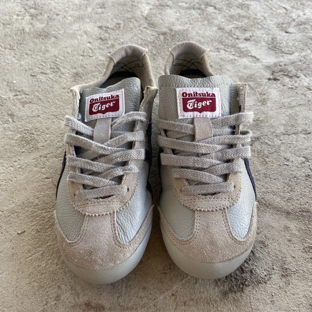 Onitsuka Tiger Mexico (Category: Sneakers) located in Solano. Submitted by _cleho (Listing ID 1462329763, Image 1). Description: no issue, item is authentic, like new condition.