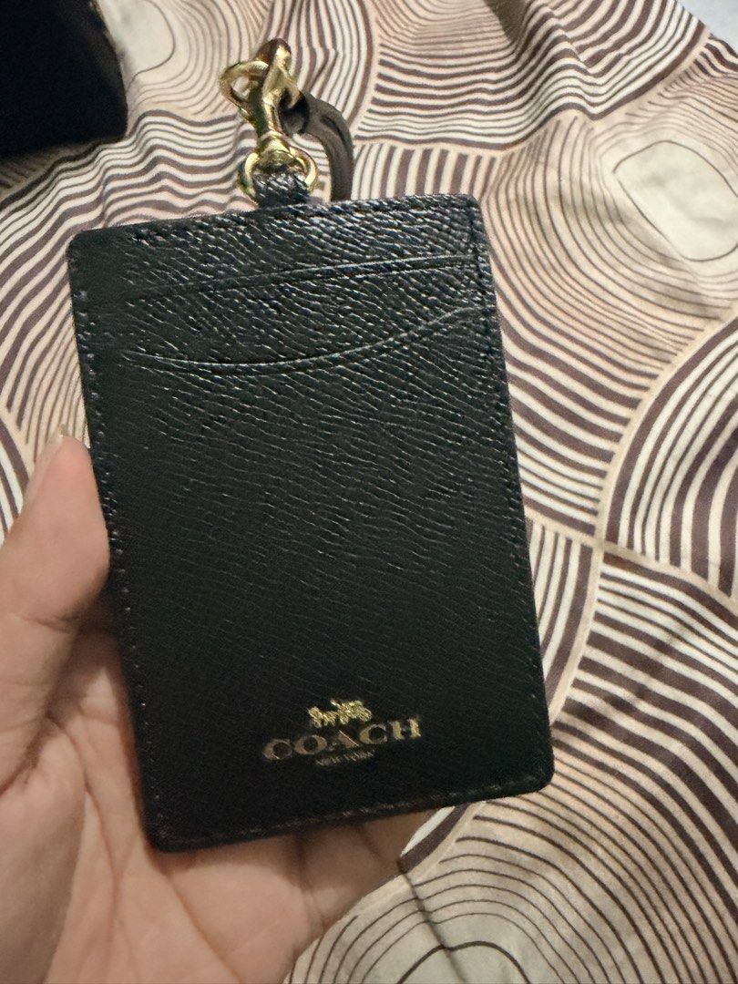 ORIGINAL Coach ID Lanyard (Category: Cross-body Bags) located in Manila. Submitted by janinegordula03 (Listing ID 1462346542, Image 3). Description: ‎-Preloved but good as new since I used it only once -pristine condition ‎-can send more photos upon request -Mode of payment: Bank transfer Instapay only ‎Mode of Delivery: ‎Shipment via J&T,Grab, or Lalamove ‎Can do meet up on the following location: SM North Trinoma Vertis North ‎SM Makati ‎One Ay