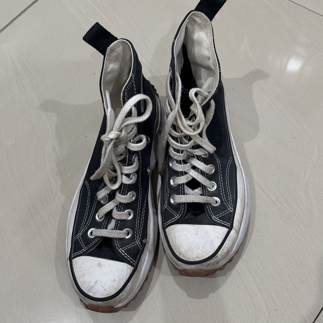 Original Converse Run Star Hike High Top Black White (Category: Sneakers) located in Taguig. Submitted by winterienne (Listing ID 1462424754, Image 2). Description: Classic black Converse Run Star Hike high tops. White laces and sole. Some scuffs on the toe cap and sole from regular wear. SIZE 38-39W NEEDS CLEANING ! .