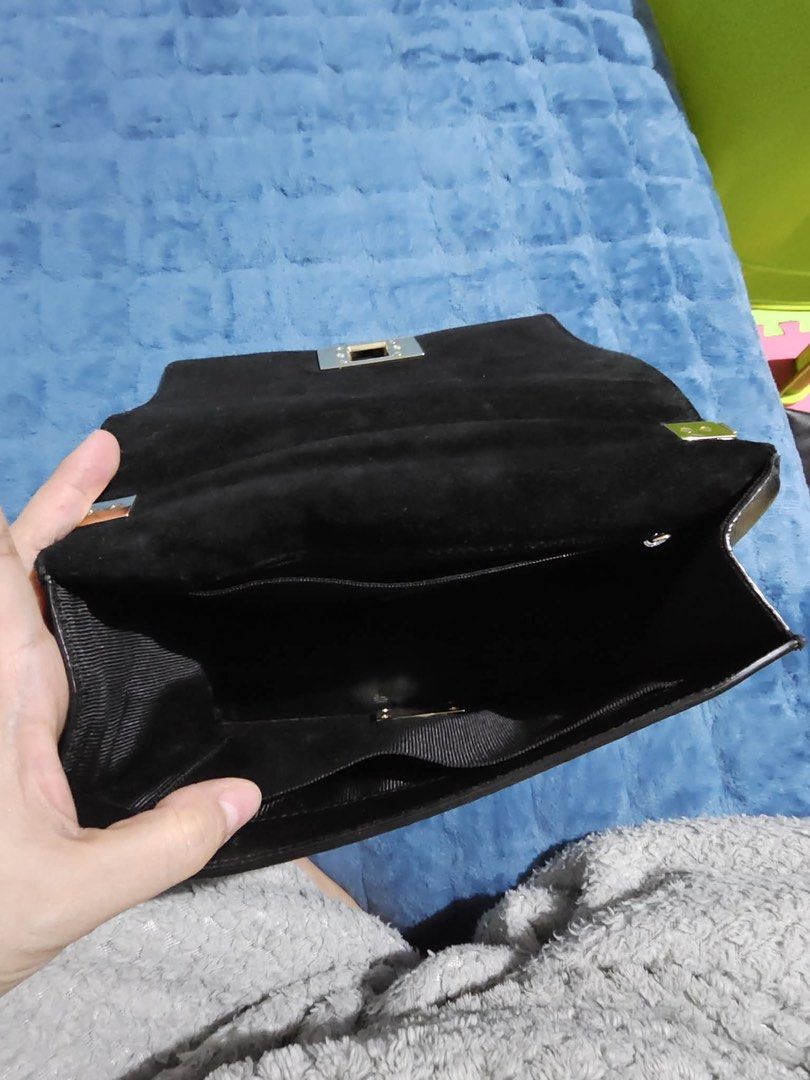 Original Furla sling (Category: Luxury Bags & Wallets) located in Angeles City. Submitted by maria_anna_gracia1130 (Listing ID 1462370374, Image 3). Description: Original furla In very good condition 100% gold pa hardwares .