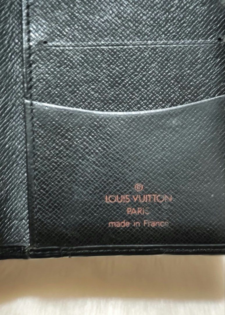 Original LV Epi Card Holder (Category: Luxury Bags & Wallets) located in Quezon City. Submitted by docshop.orig (Listing ID 1462358806, Image 3). Description: .