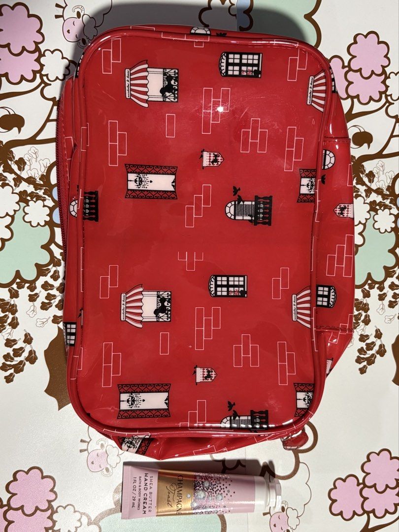 Original Nicholas and Bear Organizer (Category: Accessory Holder, Box & Organizers) located in Marikina City. Submitted by thrifty_trinkets_by_anais (Listing ID 1462307457, Image 2). Description: 🌸 Selling own preloved/brand new items for less - EVERYTHING is negotiable as long as REASONABLE in price 🤗 🙏🏻 Please also check my account for more marked down items 🫶 📍Marikina near S&R/Uniqlo 💳 Maribank/Maya/Gcash 🏍️ Grab/Lalamove/J&T (by sche
