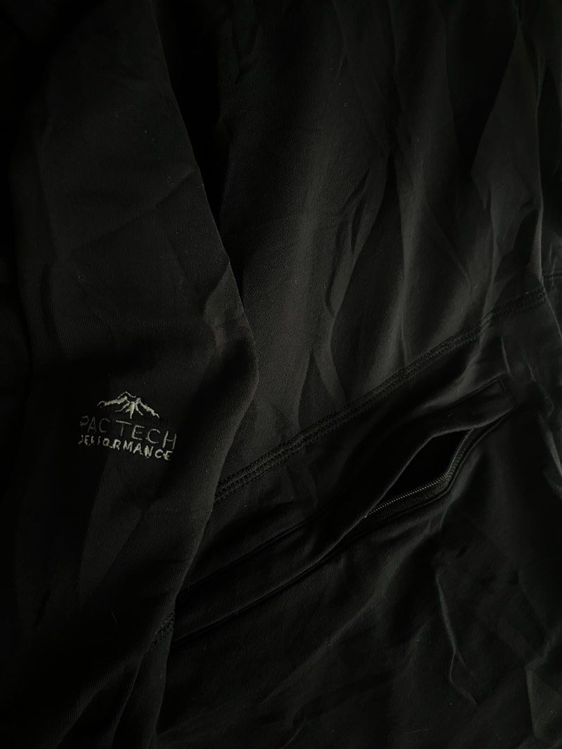 PacTech Pacific Trail Men's Pullover Jacket (Category: Coats, Jackets and Outerwear) located in Naga. Submitted by rmapprl (Listing ID 1462397429, Image 3). Description: - PacTech Pacific Trail pullover jacket - Men's Size L - Dark Navy Blue color - Quarter zip closure - Zippered pocket on the back - Ideal for activewear - Measurements: 23 inches wide x 27 inches long.