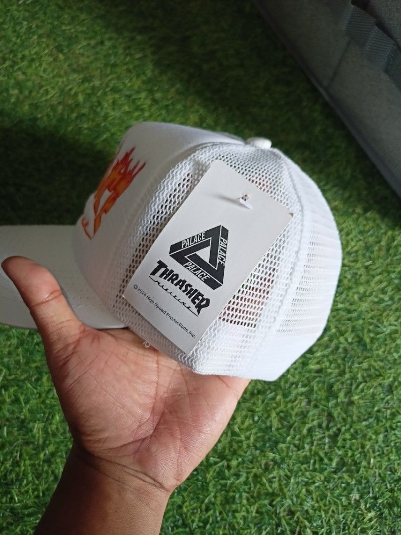 Palace x Thrasher Flame Trucker Cap White (Category: Caps & Hats) located in Abucay. Submitted by vcc.plug (Listing ID 1462373312, Image 3). Description: Adult - OSFA Needs wash only (nadumihan lang sa storage box).