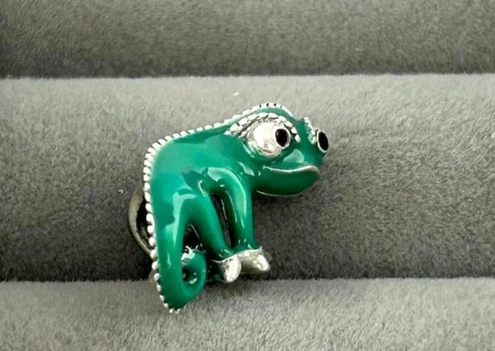 PANDORA DISNEY TANGLED PASCAL COLOR CHANGING CHARM (Category: Charms) located in Pasig City. Submitted by titalana2011991 (Listing ID 1462306036, Image 1). Description: BRANDNEW BOX AND PAPER BAG PAY AS U ORDER.