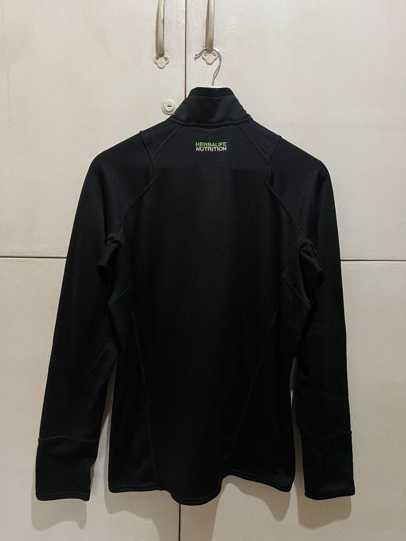 AUTHENTIC PATAGONIA 'HERBAL LIFE' FLEECE JACKET (Category: Coats, Jackets and Outerwear) located in Manila. Submitted by ako.si.lemmor (Listing ID 1462316950, Image 2). Description: This item is authentic but thrifted, manage your expectation. Dimes: 20X26.5 (M-L) Color rate: 9/10 Issue: Signs of usage Shipping at your own cost or pickup Mandaluyong..