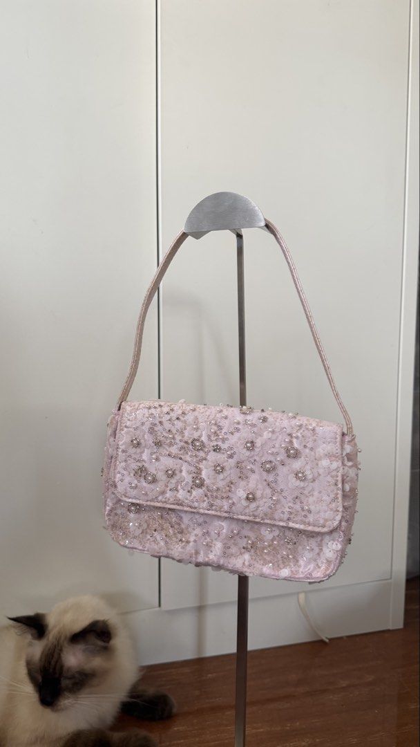 pink beaded kili kili summer spring bag (Category: Shoulder Bags) located in Bulacan. Submitted by femalethings (Listing ID 1462288761, Image 1). Description: unused w stains (storing) mop gvash bdo mod jnt .