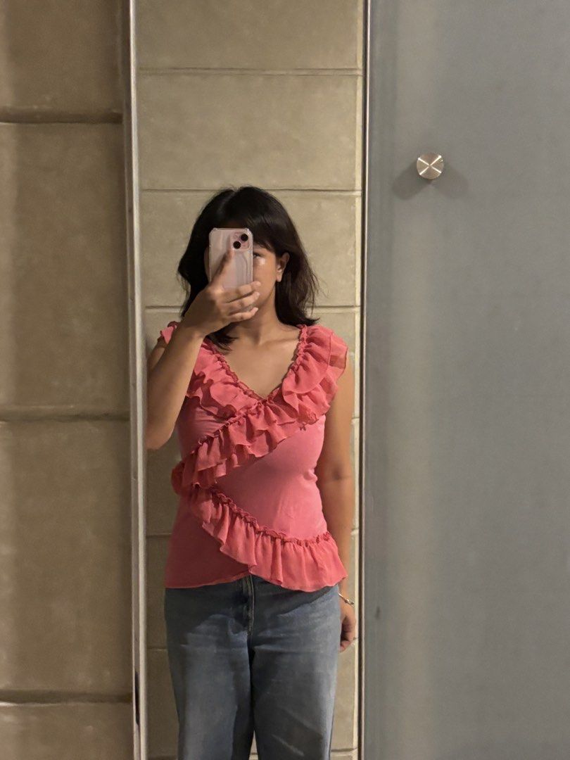Pink Ruffled Top (Category: Sleeveless) located in Bulacan. Submitted by dprbea (Listing ID 1462361476, Image 2). Description: .