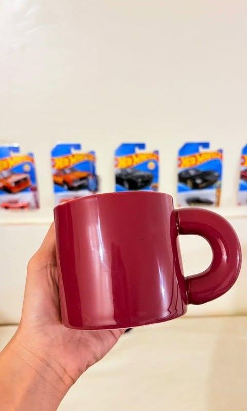 Plain red colored ceramic mug (Category: Looking For) located in Manila. Submitted by mytypeofcup (Listing ID 1462400791, Image 1). Description: .