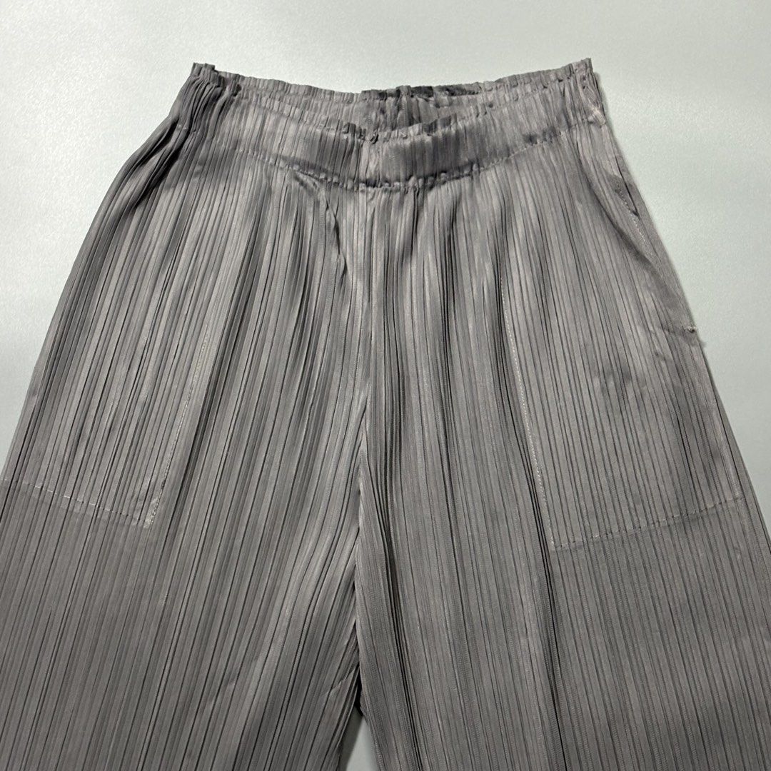 Pleats Please Issey Miyake (Category: Other Bottoms) located in Tayabas. Submitted by tayabaskartell (Listing ID 1462268942, Image 2). Description: .