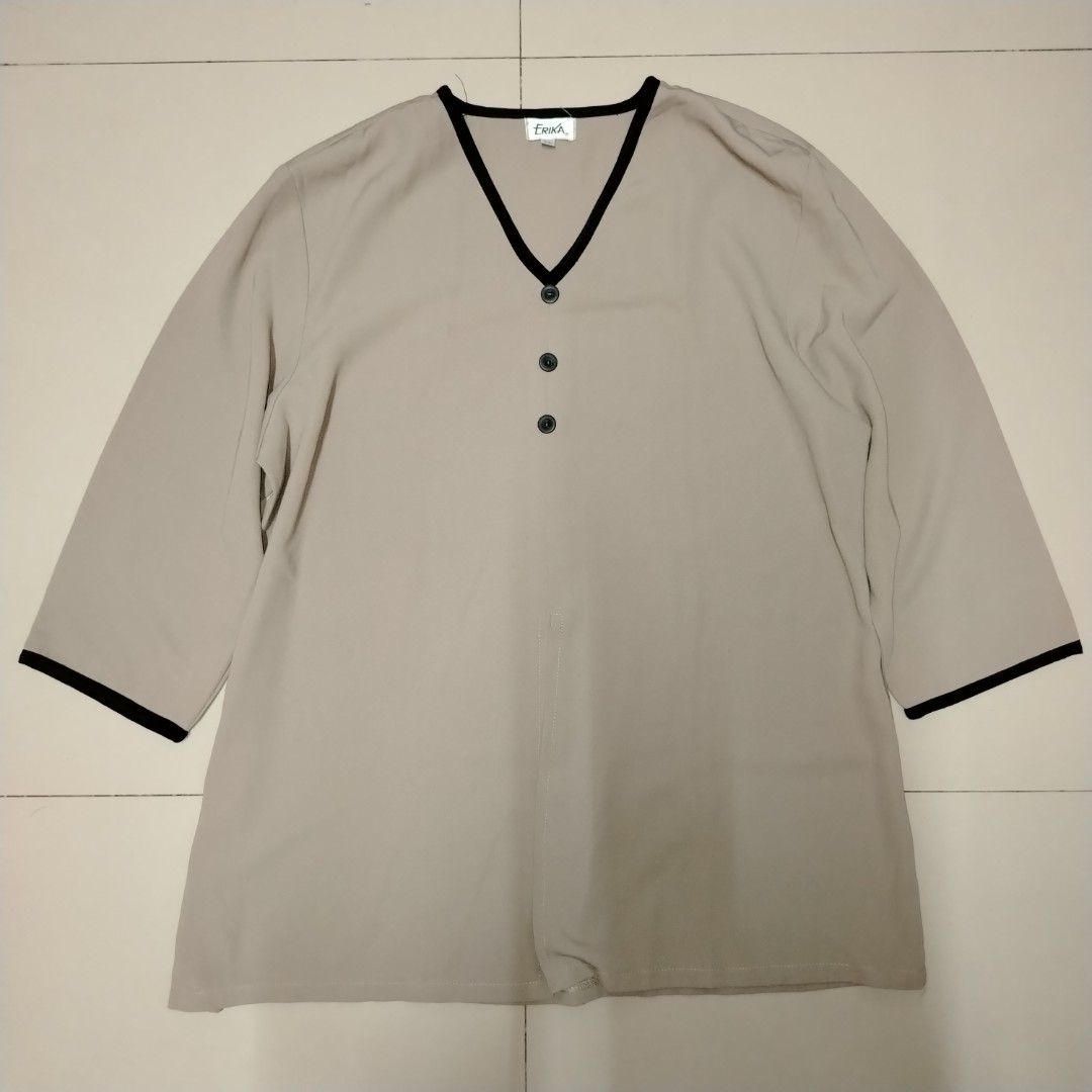 (plus size) Vintage blouse longsleeves (Category: Blouses) located in Quezon City. Submitted by mistyforestph (Listing ID 1462343688, Image 2). Description: - no issues - not stretchable - size: length 28", width 22" (42 bust) meetup: novaliches bayan shipping: j&t or lalamove mop: gcash or bank transfer (strictly no COD).