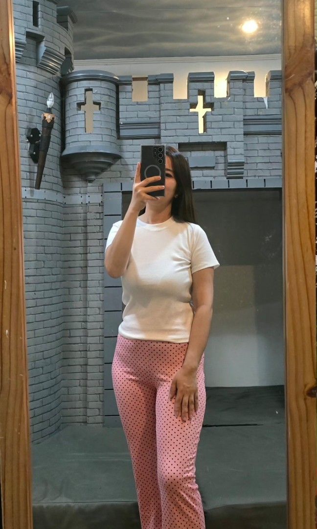 Polka Flare Leggings (Category: Other Bottoms) located in Manila. Submitted by kayencee_27 (Listing ID 1462415688, Image 1). Description: Brand new Polka Leggings With clear plastic Cotton spandex Garterized waist - 26"-32" Length - 42.