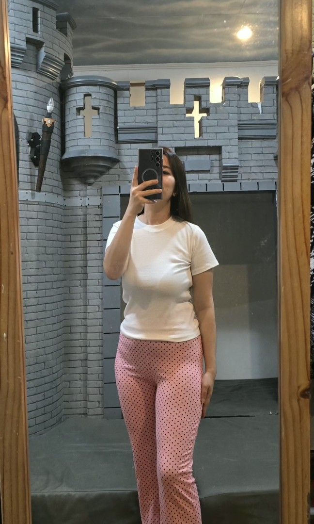 Polka Flare Leggings (Category: Other Bottoms) located in Manila. Submitted by kayencee_27 (Listing ID 1462415688, Image 2). Description: Brand new Polka Leggings With clear plastic Cotton spandex Garterized waist - 26"-32" Length - 42.