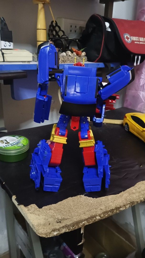 Hello carbot Power Bumba transforming Robot toy (Category: Action & Battle Toys) located in Tanza. Submitted by --unicorn-- (Listing ID 1462411898, Image 2). Description: -Imported From South Korea -No Clips Issues -selling as AS IS WYSIWYG -Auntentic Korea Robot -Good for display -Good Quality -Complete Accessories -No Issues I can Find💯 NEGOTIABLE PRICE!.