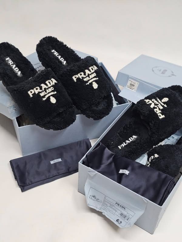 PRADA Logo-Embroidered Terry Slides 🖤 (Category: Sneakers & Footwear) located in Mandaluyong City. Submitted by luxprelovedbagsparadise (Listing ID 1462406686, Image 3). Description: 🖤 PRADA Logo-Embroidered Terry Slides 🖤 ❗️ACTUAL PHOTOS ARE POSTED❗️ Effortless luxury meets everyday comfort ✨ Crafted in Italy from soft, fluffy terry, these slides feature a moulded footbed and a wide strap with Prada’s signature embroidered logo—perfect for ch