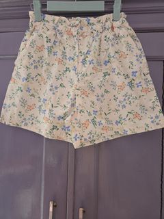 (Kategori: ) berada di . Dikirim oleh bonbon_preloved (ID iklan 1462319841, Gambar 1). Deskripsi: .