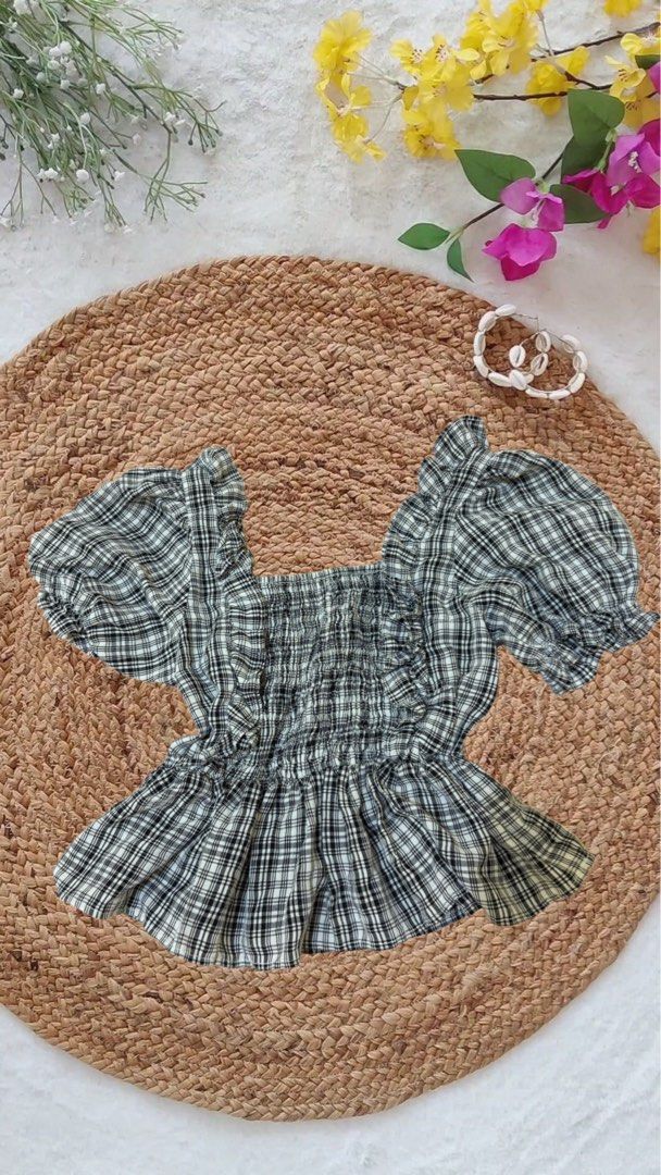 preloved clothes 🧺 (Category: Clothes Drying Rack) located in Manila. Submitted by chavezhannah_ (Listing ID 1462432523, Image 3). Description: decluttering some of my clothes 🧺 some of them are branded, just kindly message for more pictures and details.⋆˚𝜗𝜚˚⋆.