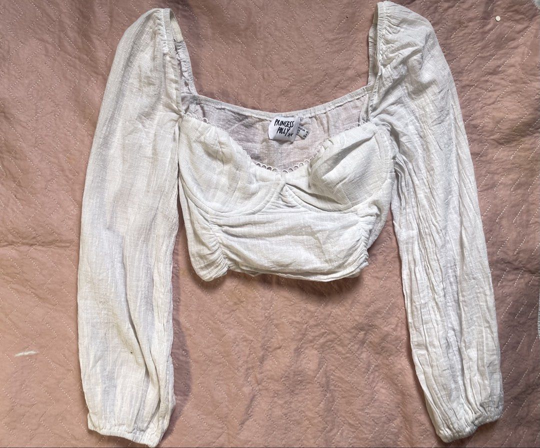 princess polly cropped long sleeve (Category: Longsleeves) located in Meycauayan. Submitted by fae.trove (Listing ID 1462279566, Image 1). Description: .